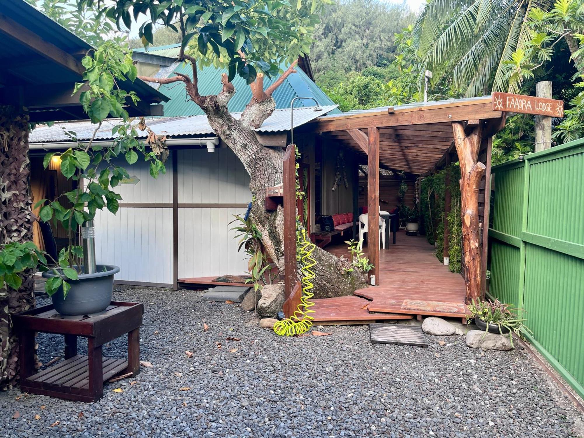 Faaora Lodge, Little Paradise Haapiti Dış mekan fotoğraf