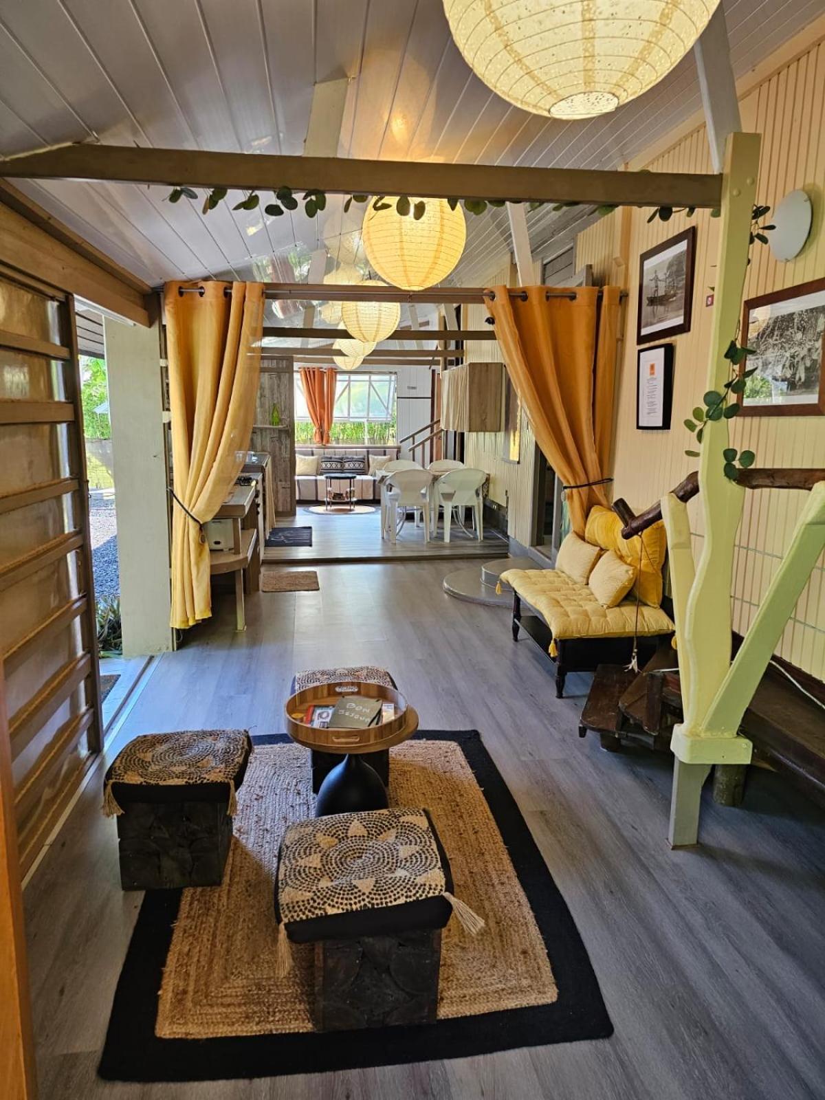Faaora Lodge, Little Paradise Haapiti Dış mekan fotoğraf
