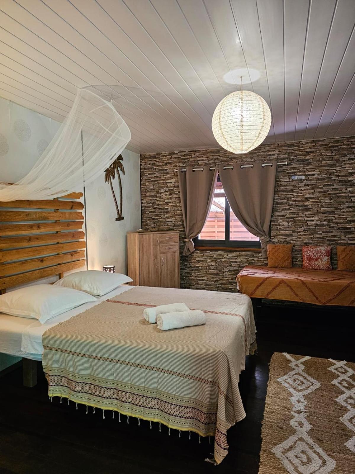 Faaora Lodge, Little Paradise Haapiti Dış mekan fotoğraf
