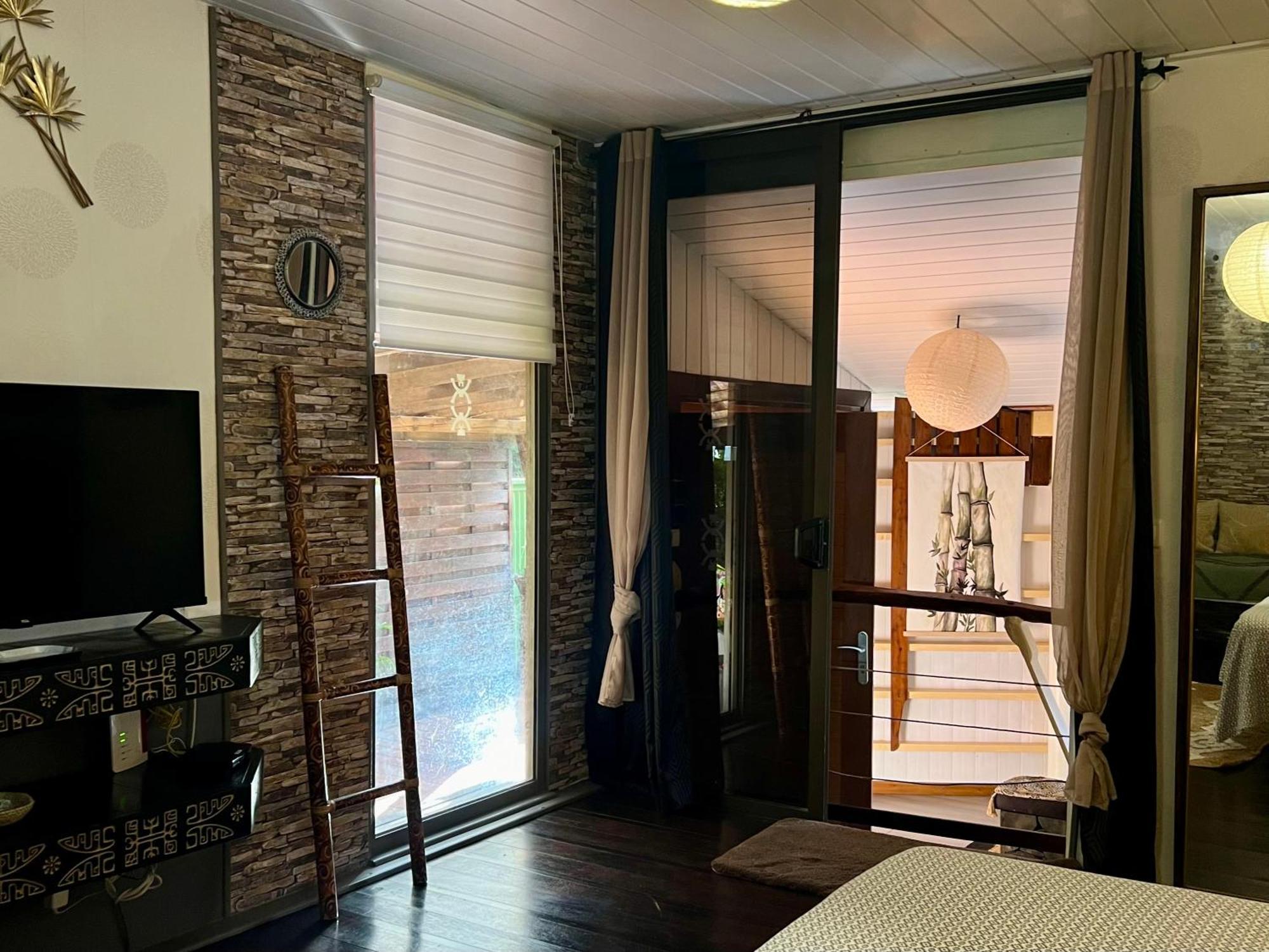 Faaora Lodge, Little Paradise Haapiti Dış mekan fotoğraf